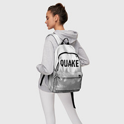 Рюкзак Quake glitch на светлом фоне: символ сверху, цвет: 3D-принт — фото 2
