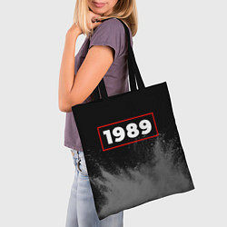 Сумка-шопер 1989 - в красной рамке на темном, цвет: 3D-принт — фото 2
