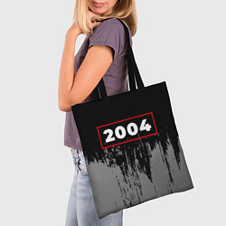 Сумка-шопер 2004 - в красной рамке на темном, цвет: 3D-принт — фото 2