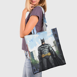 Сумка-шопер Бэтмен стоит на улице, цвет: 3D-принт — фото 2