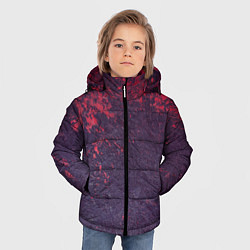 Куртка зимняя для мальчика Наскальная чёрная текстура с красными брызгами, цвет: 3D-светло-серый — фото 2