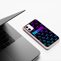 Чехол iPhone 11 матовый FORTNITE x MARSHMELLO, цвет: 3D-светло-розовый — фото 2