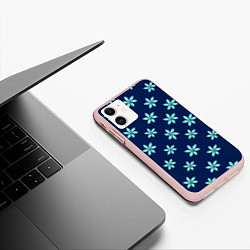 Чехол iPhone 11 матовый Цветы Голубые, цвет: 3D-светло-розовый — фото 2
