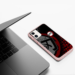 Чехол iPhone 11 матовый КЛИНОК РАССЕКАЮЩИЙ ДЕМОНОВ ИЕРОГЛИФЫ ЛОГО, цвет: 3D-светло-розовый — фото 2