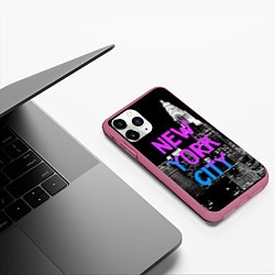 Чехол iPhone 11 Pro матовый Flur NYC, цвет: 3D-малиновый — фото 2