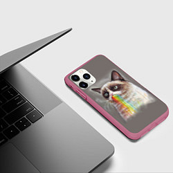 Чехол iPhone 11 Pro матовый Grumpy Cat, цвет: 3D-малиновый — фото 2