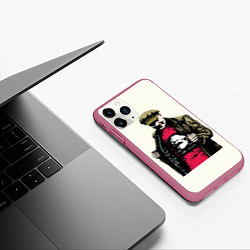 Чехол iPhone 11 Pro матовый Стильный Ленин, цвет: 3D-малиновый — фото 2