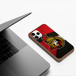 Чехол iPhone 11 Pro матовый HC Ottawa Senators: Old Style, цвет: 3D-коричневый — фото 2