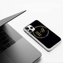 Чехол iPhone 11 Pro матовый Twenty One Pilots: Trench, цвет: 3D-белый — фото 2