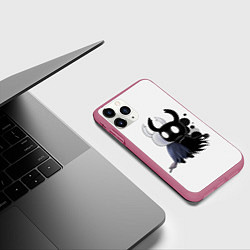 Чехол iPhone 11 Pro матовый Hollow Knight, цвет: 3D-малиновый — фото 2