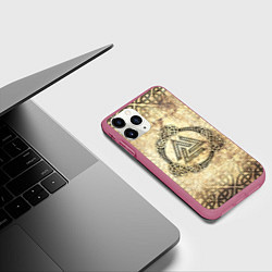 Чехол iPhone 11 Pro матовый Валькнут символ павших в битве, цвет: 3D-малиновый — фото 2