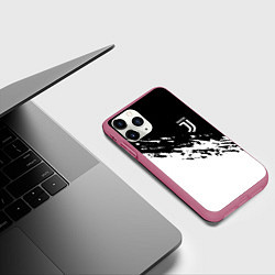 Чехол iPhone 11 Pro матовый JUVENTUS, цвет: 3D-малиновый — фото 2