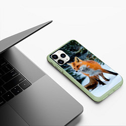 Чехол iPhone 11 Pro матовый Лиса в зимнем лесу, цвет: 3D-салатовый — фото 2