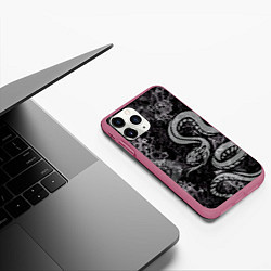 Чехол iPhone 11 Pro матовый COBRA RAGE, цвет: 3D-малиновый — фото 2