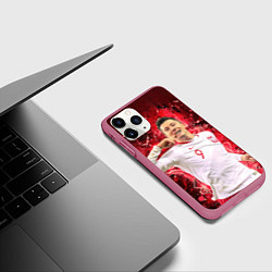 Чехол iPhone 11 Pro матовый Lewandowski Левандовски 9, цвет: 3D-малиновый — фото 2