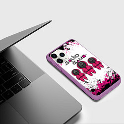 Чехол iPhone 11 Pro матовый ИГРА В КАЛЬМАРА, СТРАЖИ БРЫЗГИ КРАСОК, цвет: 3D-фиолетовый — фото 2