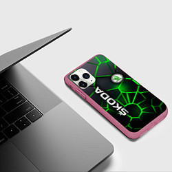 Чехол iPhone 11 Pro матовый 3D плиты с подсветкой Шкода, цвет: 3D-малиновый — фото 2