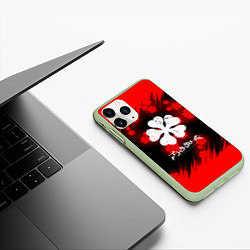 Чехол iPhone 11 Pro матовый Чёрный клевер: Освещение, цвет: 3D-салатовый — фото 2