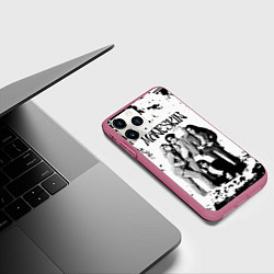 Чехол iPhone 11 Pro матовый Maneskin Монэскин, рок - группа, цвет: 3D-малиновый — фото 2