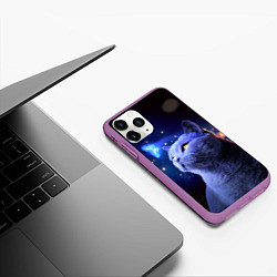 Чехол iPhone 11 Pro матовый КОТ И ГОЛУБАЯ БАБОЧКА, цвет: 3D-фиолетовый — фото 2