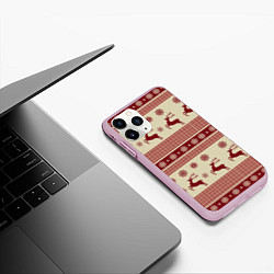Чехол iPhone 11 Pro матовый Вязанный узор с оленями, цвет: 3D-розовый — фото 2