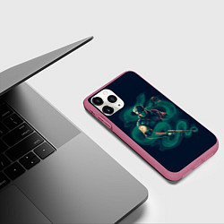 Чехол iPhone 11 Pro матовый Снейк в дыму, цвет: 3D-малиновый — фото 2