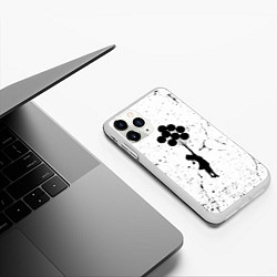 Чехол iPhone 11 Pro матовый Banksy - Бэнкси девочка с воздушными шарами, цвет: 3D-белый — фото 2