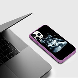 Чехол iPhone 11 Pro матовый Ночные Волки, цвет: 3D-фиолетовый — фото 2