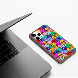 Чехол iPhone 11 Pro матовый Sticker bombing смайлы маленькие, цвет: 3D-коричневый — фото 2