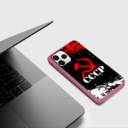Чехол iPhone 11 Pro матовый Ссср - серп и молот - крапинки, цвет: 3D-малиновый — фото 2