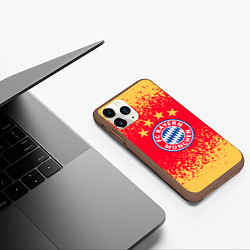 Чехол iPhone 11 Pro матовый Bayern munchen красно желтый фон, цвет: 3D-коричневый — фото 2