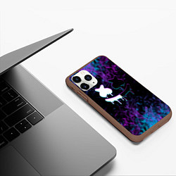 Чехол iPhone 11 Pro матовый Marshmello neon пламя, цвет: 3D-коричневый — фото 2