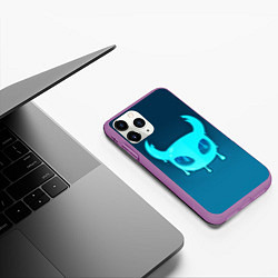 Чехол iPhone 11 Pro матовый Hollow Knight подтеки, цвет: 3D-фиолетовый — фото 2