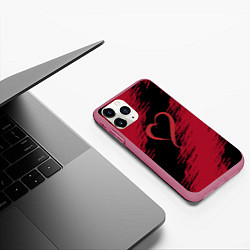 Чехол iPhone 11 Pro матовый Нарисованное кистью сердце, цвет: 3D-малиновый — фото 2