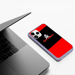 Чехол iPhone 11 Pro матовый Iron Maiden - красные полосы, цвет: 3D-светло-сиреневый — фото 2