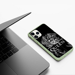 Чехол iPhone 11 Pro матовый Queen огонь, цвет: 3D-салатовый — фото 2