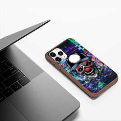 Чехол iPhone 11 Pro матовый Злой клоун на фоне городской рекламы, цвет: 3D-коричневый — фото 2