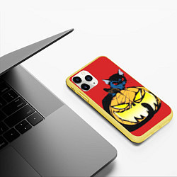 Чехол iPhone 11 Pro матовый Halloween - тыква и кот, цвет: 3D-желтый — фото 2