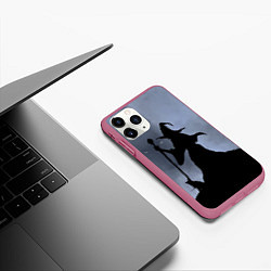 Чехол iPhone 11 Pro матовый Halloween - силуэт ведьмы с котом, цвет: 3D-малиновый — фото 2