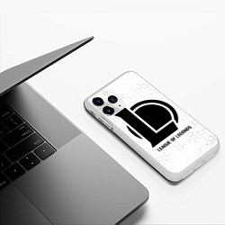 Чехол iPhone 11 Pro матовый League of Legends glitch на светлом фоне, цвет: 3D-белый — фото 2