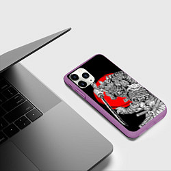 Чехол iPhone 11 Pro матовый Самурай с мечом на черном фоне, цвет: 3D-фиолетовый — фото 2