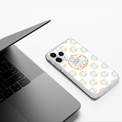 Чехол iPhone 11 Pro матовый Кролик сладкоежка с белыми пончиками, цвет: 3D-белый — фото 2