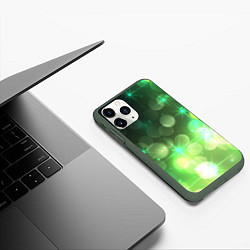 Чехол iPhone 11 Pro матовый Неоновый зеленый блеск и черный фон, цвет: 3D-темно-зеленый — фото 2