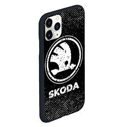Чехол iPhone 11 Pro матовый Skoda с потертостями на темном фоне, цвет: 3D-черный — фото 2