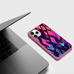 Чехол iPhone 11 Pro матовый Розово-голубые соты и разломы, цвет: 3D-малиновый — фото 2