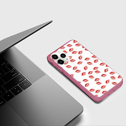 Чехол iPhone 11 Pro матовый Поцелуи - паттерн, цвет: 3D-малиновый — фото 2