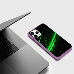 Чехол iPhone 11 Pro матовый Зеленые полосы на черном фоне, цвет: 3D-фиолетовый — фото 2