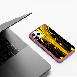 Чехол iPhone 11 Pro матовый Предупреждающая осиная расцветка, цвет: 3D-малиновый — фото 2