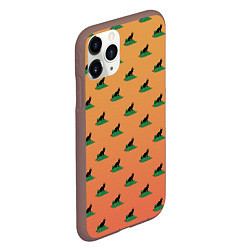 Чехол iPhone 11 Pro матовый Черный кот в новогодней шапке уронил елку, цвет: 3D-коричневый — фото 2