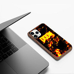 Чехол iPhone 11 Pro матовый Doom огненный стиль ад марса, цвет: 3D-коричневый — фото 2